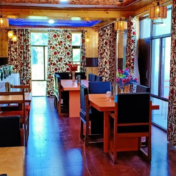 The Royal Kargil Hotel Exterior photo