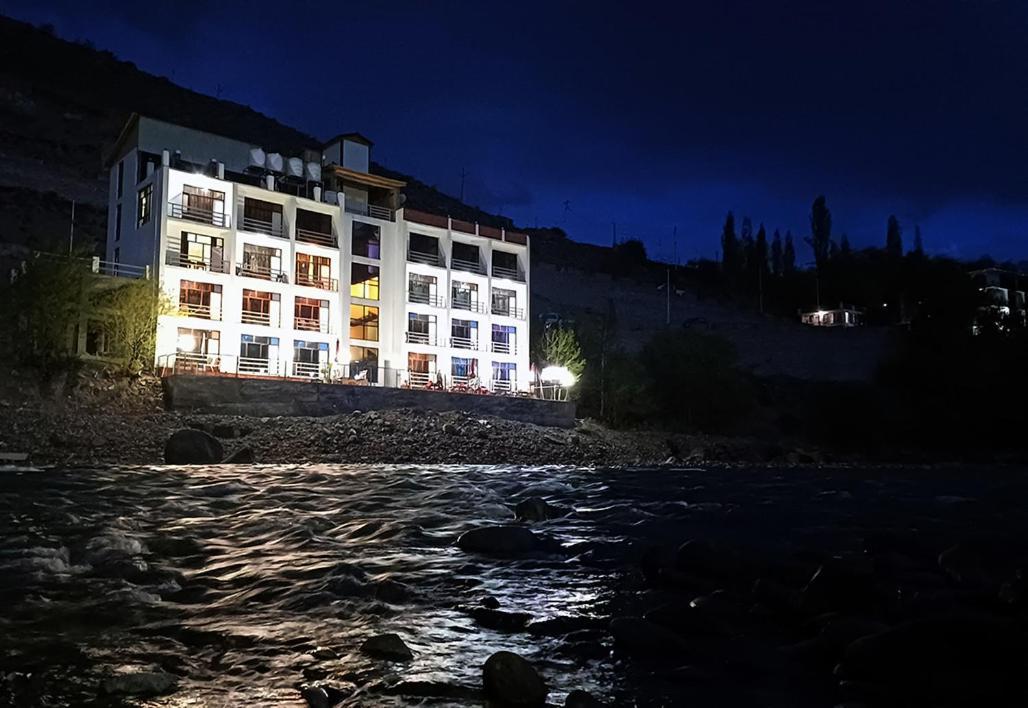The Royal Kargil Hotel Exterior photo